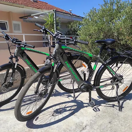 Nomads Hvar Town