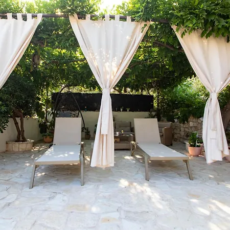 Apartment Nomads Hvar Town